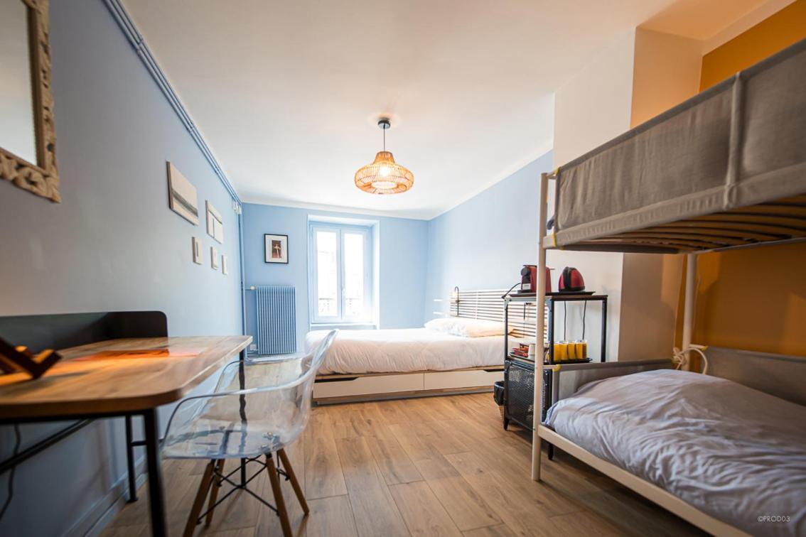 Chambres D'Hotes Du Bistrot D'Ici Saint-Saturnin  Екстер'єр фото